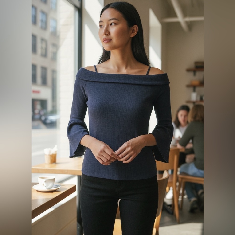 BB Dakota Shrug Life Cold Shoulder Top Small